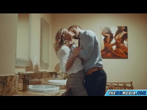 ❤️ Cum busty flava seducit in latrinae publicae ️  ad nos la.hentaivost.ru